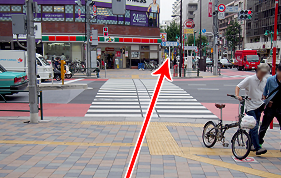 地下鉄副都心線東新宿駅からのルート（徒歩約1分）